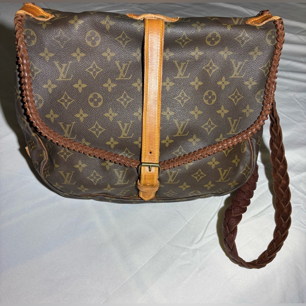 Vintage Boho - Louis Vuitton Monogram Canvas Samur GM 35 Messenger - Picture 1 of 13